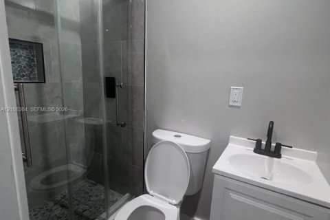 Immobilier commercial à louer à Miami, Floride: 1 chambre, 141.68 m2 № 2415671 - photo 4