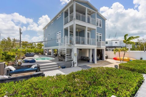 House in Key Largo, Florida 5 bedrooms, 299.52 sq.m. № 1758541 - photo 3