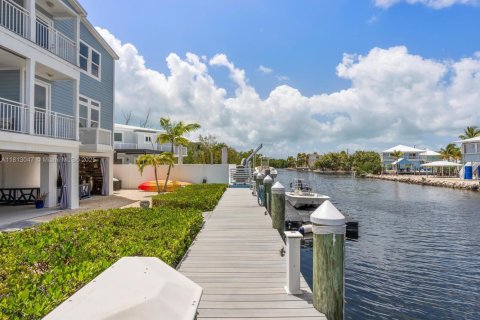 House in Key Largo, Florida 5 bedrooms, 299.52 sq.m. № 1758541 - photo 30