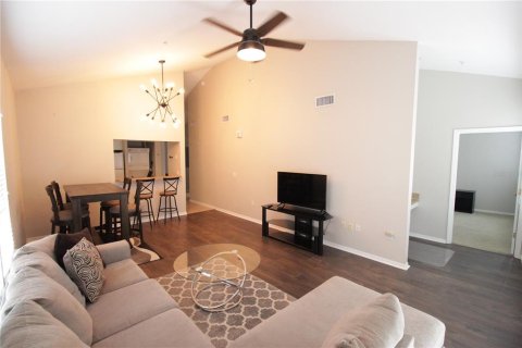 Copropriété à louer à Gainesville, Floride: 2 chambres, 103.21 m2 № 2425756 - photo 3