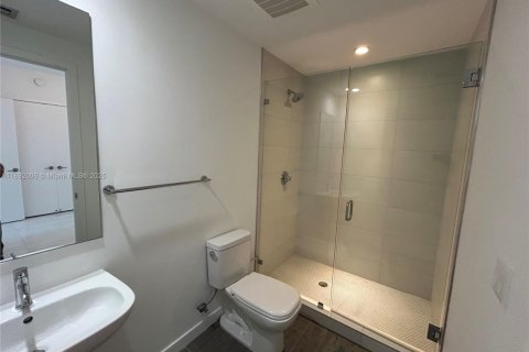 Condo in Miami, Florida, 1 bedroom  № 1944153 - photo 15