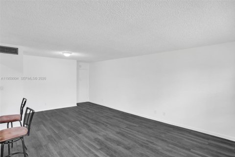 Apartamento en alquiler en Lauderhill, Florida, 1 dormitorio, 62.71 m2 № 2020272 - foto 15