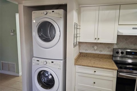 Casa en alquiler en Bradenton, Florida, 2 dormitorios, 94.2 m2 № 1879894 - foto 4