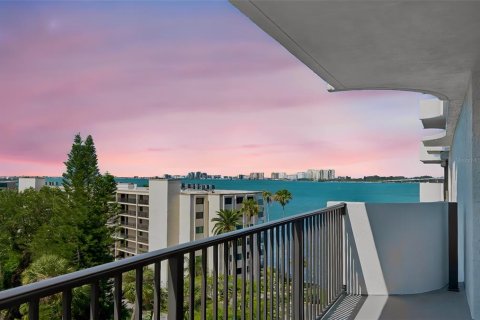 Condo à Clearwater, Floride, 2 chambres  № 2126236
