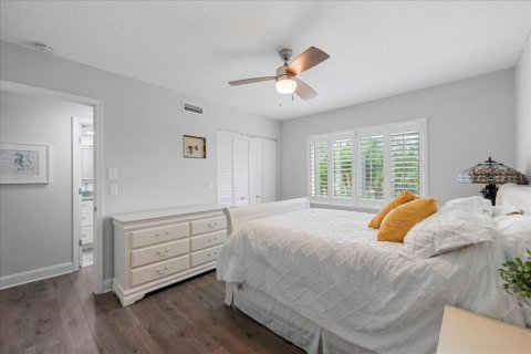 Condo in Port Richey, Florida, 2 bedrooms  № 1902162 - photo 22