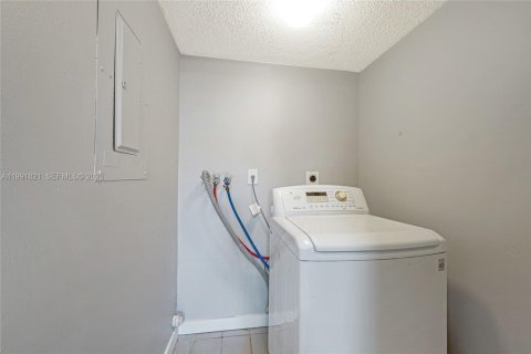 Adosado en venta en Davie, Florida, 3 dormitorios, 133.78 m2 № 2052432 - foto 20