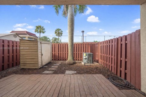 Adosado en venta en Davie, Florida, 3 dormitorios, 133.78 m2 № 2052432 - foto 3