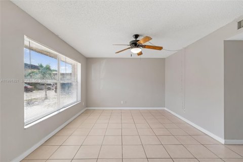 Adosado en venta en Davie, Florida, 3 dormitorios, 133.78 m2 № 2052432 - foto 19