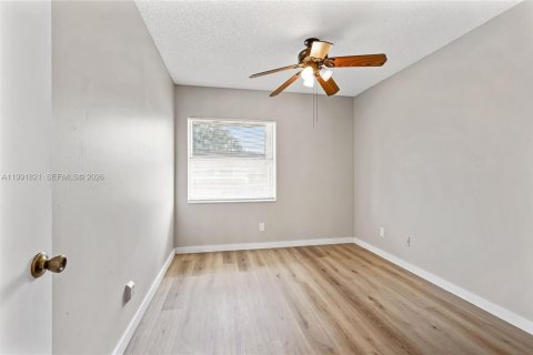 Adosado en venta en Davie, Florida, 3 dormitorios, 133.78 m2 № 2052432 - foto 15