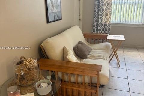 Снять в аренду кондоминиум в Лодерхилл, Флорида 1 спальня, 65.03м2, № 1992529 - фото 11