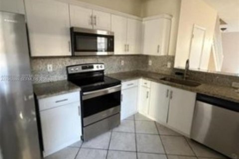 Touwnhouse à louer à Weston, Floride: 3 chambres, 135.73 m2 № 2024006 - photo 8