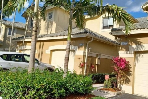 Touwnhouse à louer à Weston, Floride: 3 chambres, 135.73 m2 № 2024006 - photo 2