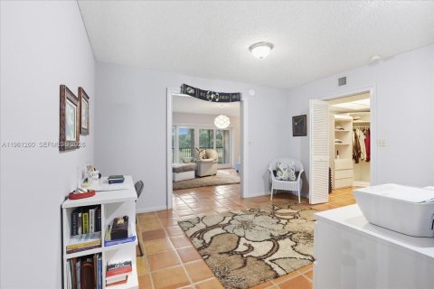 Condo in Plantation, Florida, 4 bedrooms  № 2024613 - photo 21