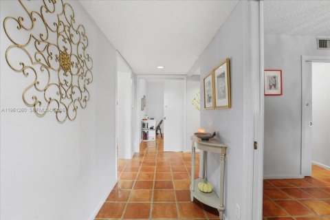 Condo in Plantation, Florida, 4 bedrooms  № 2024613 - photo 26