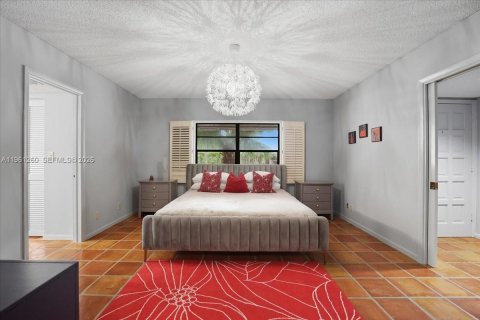 Condo in Plantation, Florida, 4 bedrooms  № 2024613 - photo 27