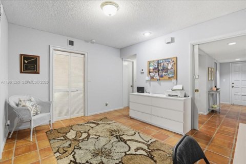 Condo in Plantation, Florida, 4 bedrooms  № 2024613 - photo 22