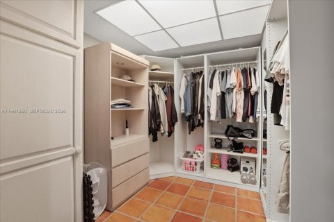 Condo in Plantation, Florida, 4 bedrooms  № 2024613 - photo 24