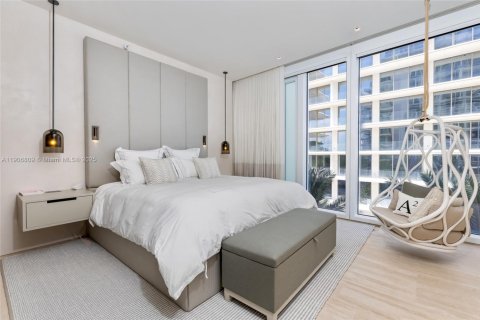 Купить кондоминиум в Серфсайд, Флорида 4 спальни, 399.94м2, № 2020948 - фото 29