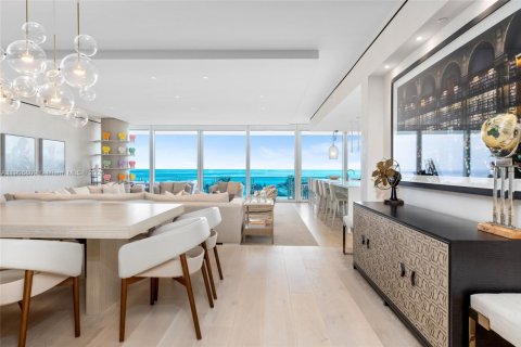 Купить кондоминиум в Серфсайд, Флорида 4 спальни, 399.94м2, № 2020948 - фото 13