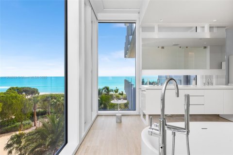 Купить кондоминиум в Серфсайд, Флорида 4 спальни, 399.94м2, № 2020948 - фото 26