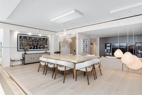 Купить кондоминиум в Серфсайд, Флорида 4 спальни, 399.94м2, № 2020948 - фото 11