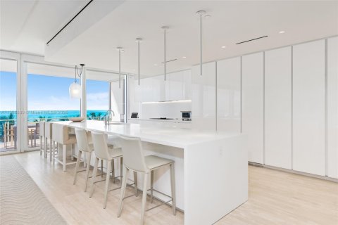 Купить кондоминиум в Серфсайд, Флорида 4 спальни, 399.94м2, № 2020948 - фото 6