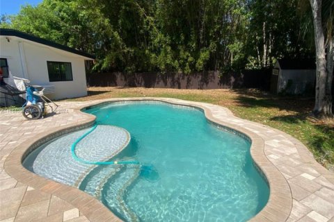 Villa ou maison à Biscayne Park, Floride 3 chambres, 179.95 m2 № 2077220