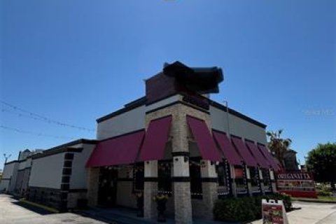 Propiedad comercial en alquiler en Orlando, Florida, 395.86 m2 № 1644116 - foto 3