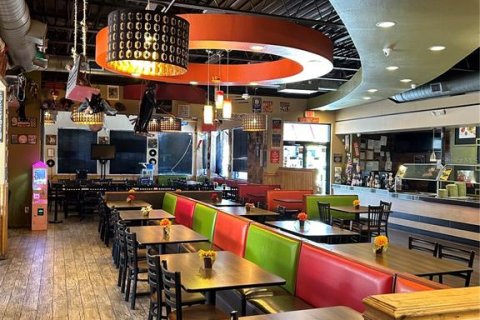 Propiedad comercial en alquiler en Orlando, Florida, 395.86 m2 № 1644116 - foto 6