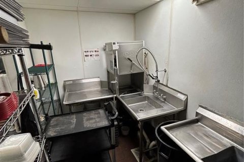Propiedad comercial en alquiler en Orlando, Florida, 395.86 m2 № 1644116 - foto 14
