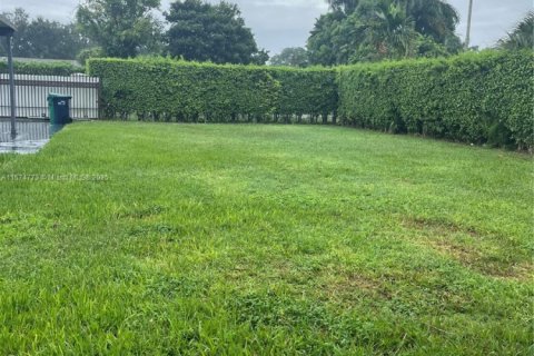 House in Homestead, Florida 3 bedrooms, 221.48 sq.m. № 1812188 - photo 14