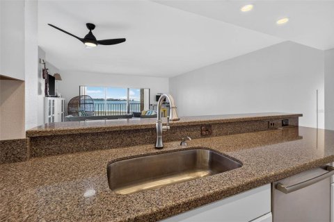 Condominio en venta en Clearwater, Florida, 2 dormitorios, 124.49 m2 № 2149762 - foto 18