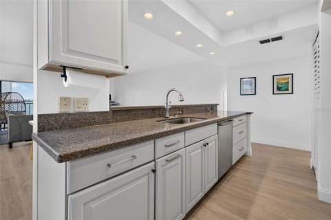 Condominio en venta en Clearwater, Florida, 2 dormitorios, 124.49 m2 № 2149762 - foto 17