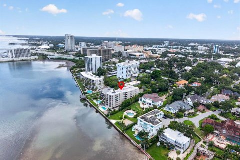 Condominio en venta en Clearwater, Florida, 2 dormitorios, 124.49 m2 № 2149762 - foto 2