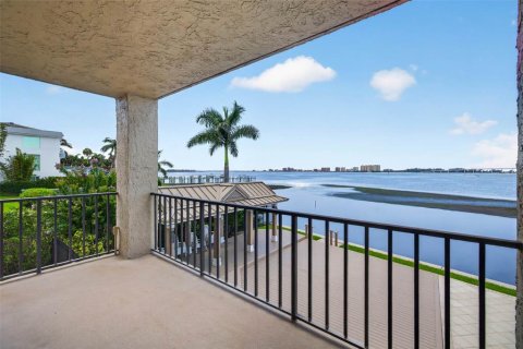 Condominio en venta en Clearwater, Florida, 2 dormitorios, 124.49 m2 № 2149762 - foto 25