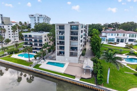 Condominio en Clearwater, Florida, 2 dormitorios  № 2149762