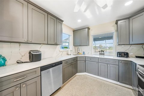 Casa en alquiler en Port Charlotte, Florida, 3 dormitorios, 150.69 m2 № 1803377 - foto 13