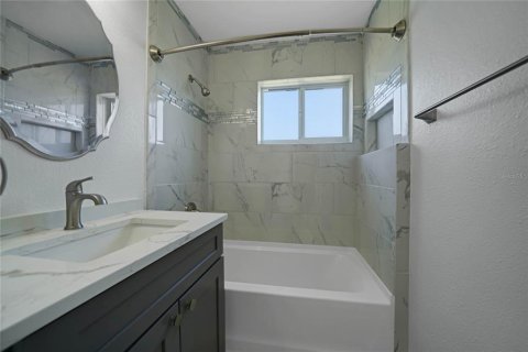 Casa en alquiler en Port Charlotte, Florida, 3 dormitorios, 150.69 m2 № 1803377 - foto 18