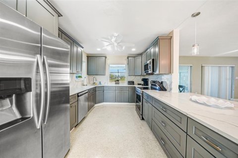 Casa en alquiler en Port Charlotte, Florida, 3 dormitorios, 150.69 m2 № 1803377 - foto 12