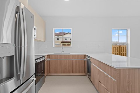 House in Miami-Dade, Florida 5 bedrooms, 276.01 sq.m. № 1854986 - photo 16