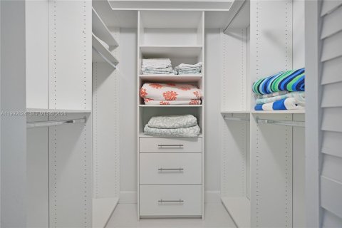 Condominio en alquiler en Miami Beach, Florida, 2 dormitorios, 109.62 m2 № 2056709 - foto 23