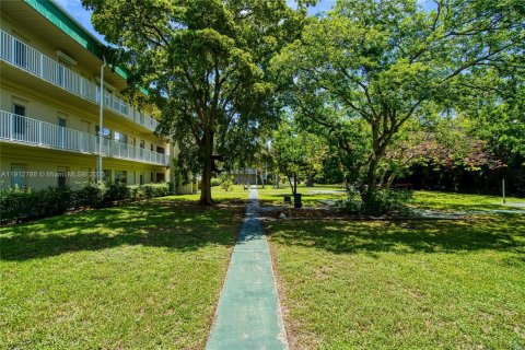 Copropriété à vendre à Hallandale Beach, Floride: 1 chambre, 59.46 m2 № 1970305 - photo 22