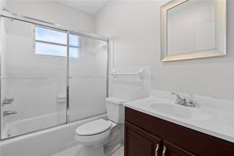 Copropriété à vendre à Hallandale Beach, Floride: 1 chambre, 59.46 m2 № 1970305 - photo 16