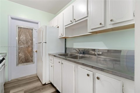 Copropriété à vendre à Hallandale Beach, Floride: 1 chambre, 59.46 m2 № 1970305 - photo 7