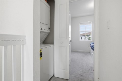 Townhouse in Miami, Florida 3 bedrooms, 143.53 sq.m. № 2011394 - photo 22