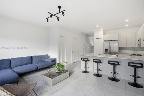Townhouse in Miami, Florida 3 bedrooms, 143.53 sq.m. № 2011394 - photo 7
