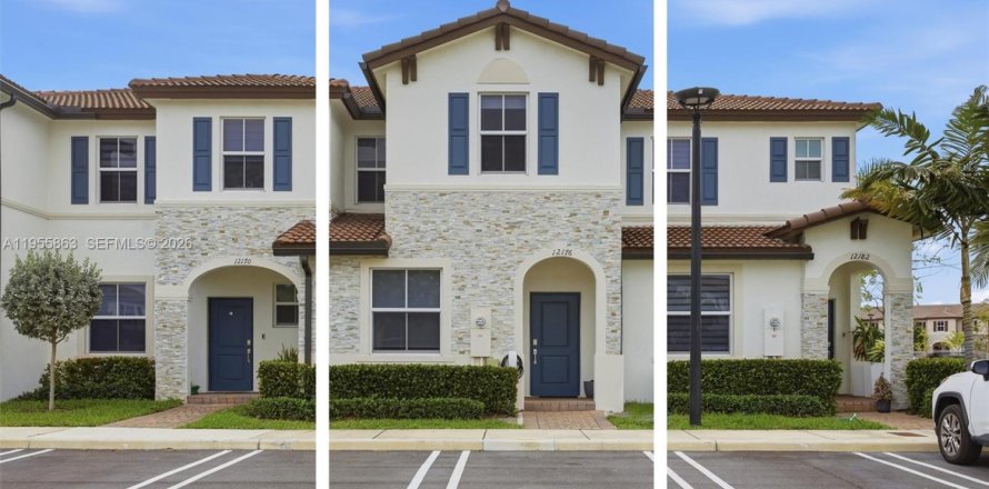 Townhouse in Miami, Florida 3 bedrooms, 143.53 sq.m. № 2011394