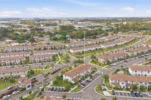 Townhouse in Miami, Florida 3 bedrooms, 143.53 sq.m. № 2011394 - photo 29