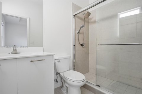 Townhouse in Miami, Florida 3 bedrooms, 143.53 sq.m. № 2011394 - photo 17