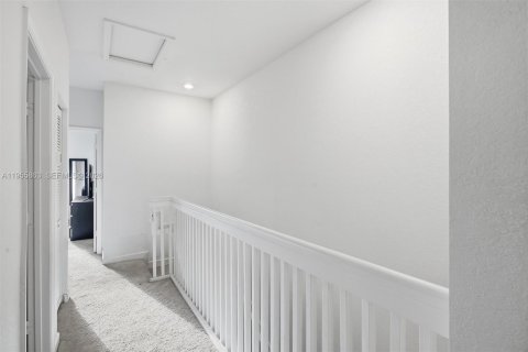 Townhouse in Miami, Florida 3 bedrooms, 143.53 sq.m. № 2011394 - photo 23